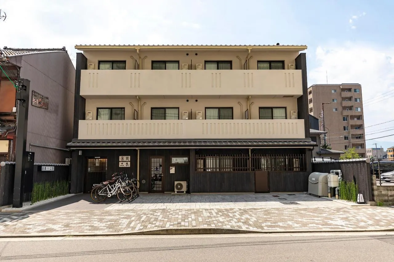 Tabist Kyogura Kyoto Nijo Hotel 2*,